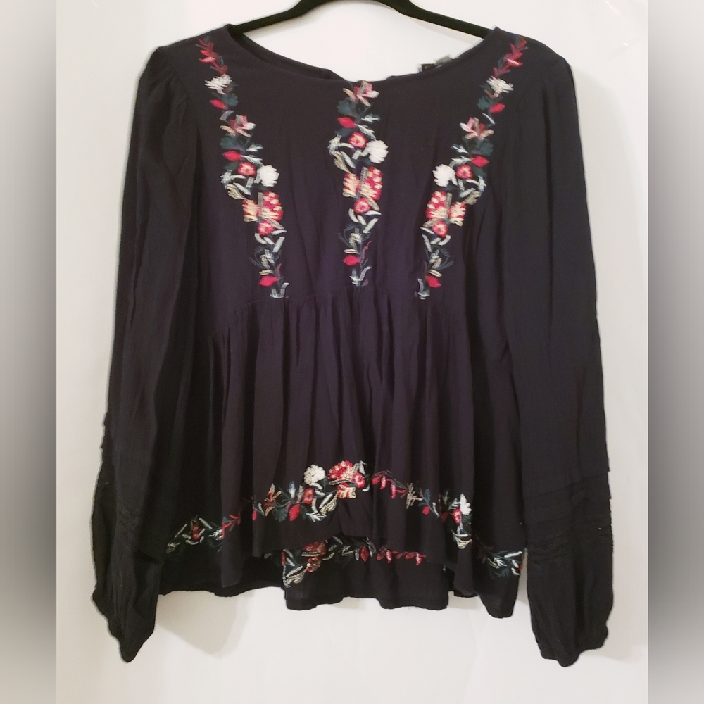American Eagle Black Blouse with Embroidery Size SP